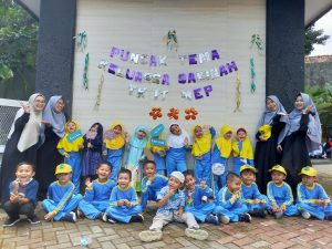 Puncak Tema TK IT Mutiara MEbun Pagi